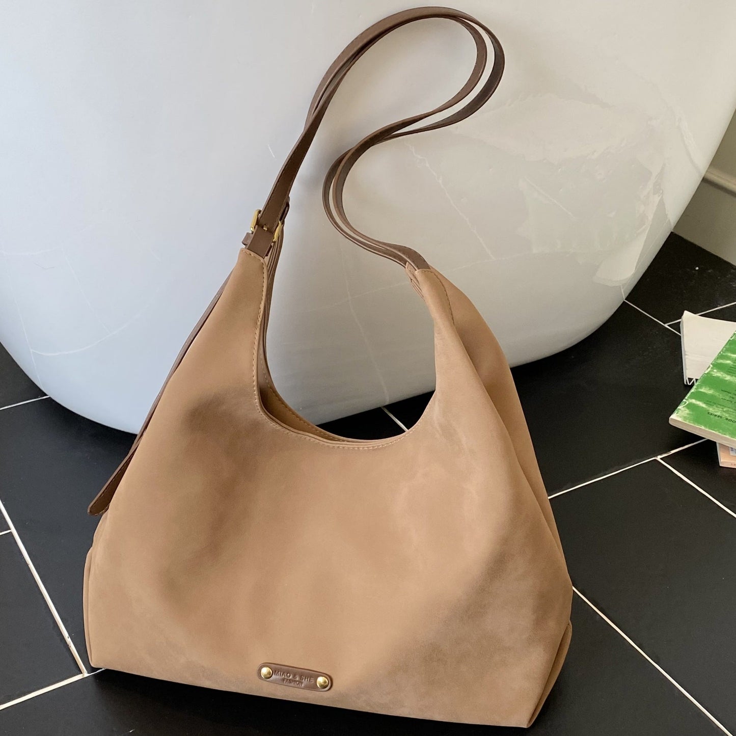 Fashionable Large Tote Bag For Women - Casual PU Shoulder Bag