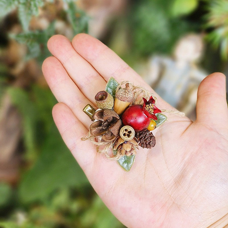 Forest-Themed Autumn Leaves Pinecone Hair Clip