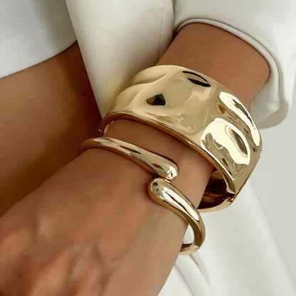 Fashionable Water Drop Spring Bracelet Trendy Alloy Bangle