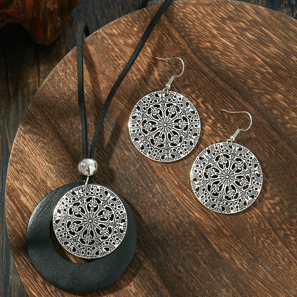 Trendy Geometric Earrings With Classic Black Wood Pendant