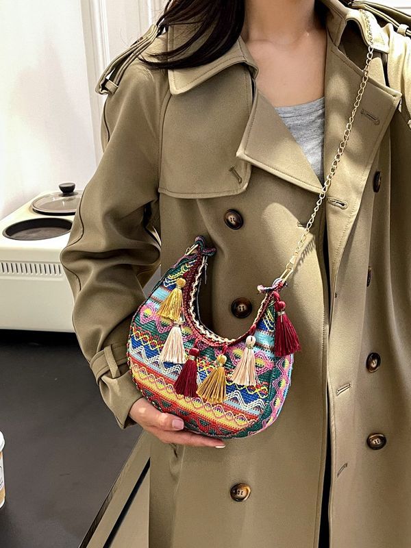 Embroidered Ethnic Style Fringe Shoulder Bag