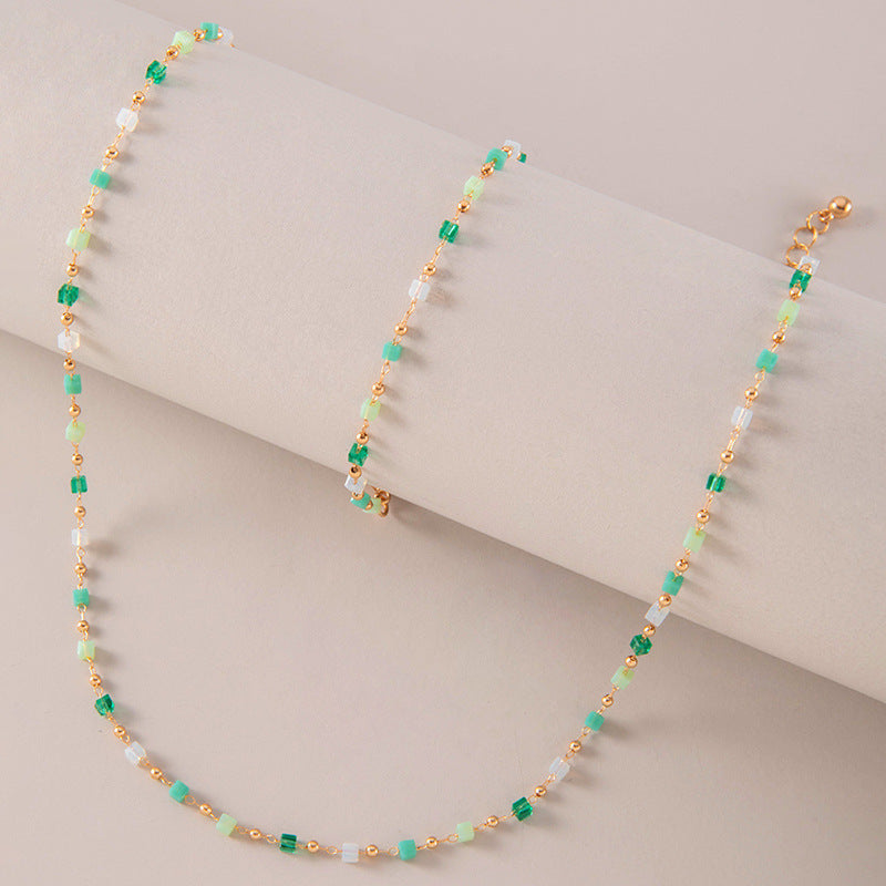 Trendy Minimalist Beaded Necklace With Resin Pendant