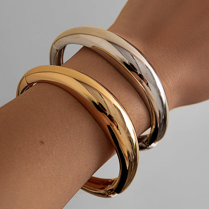 Fashionable Bold Metal Arc Bangle Bracelet - Layered Wide Wristband