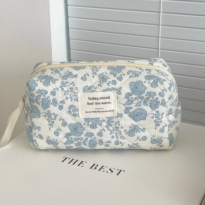 Blue Flower Simple Large Capacity Make Up Bag