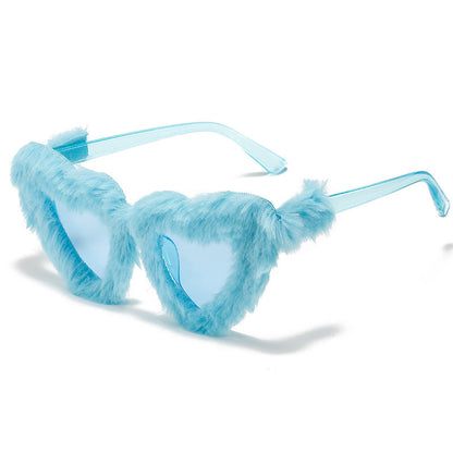 Heart-Shaped Gradient Pink Sunglasses Fun and Trendy