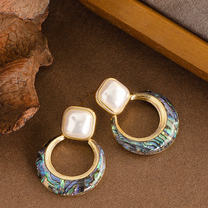Trendy Pearl Shell Earrings Stylish Gold Geometric Design