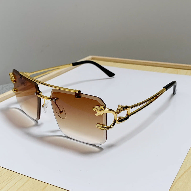 Trendy Square Sunglasses for Men and Women with Metal Frame