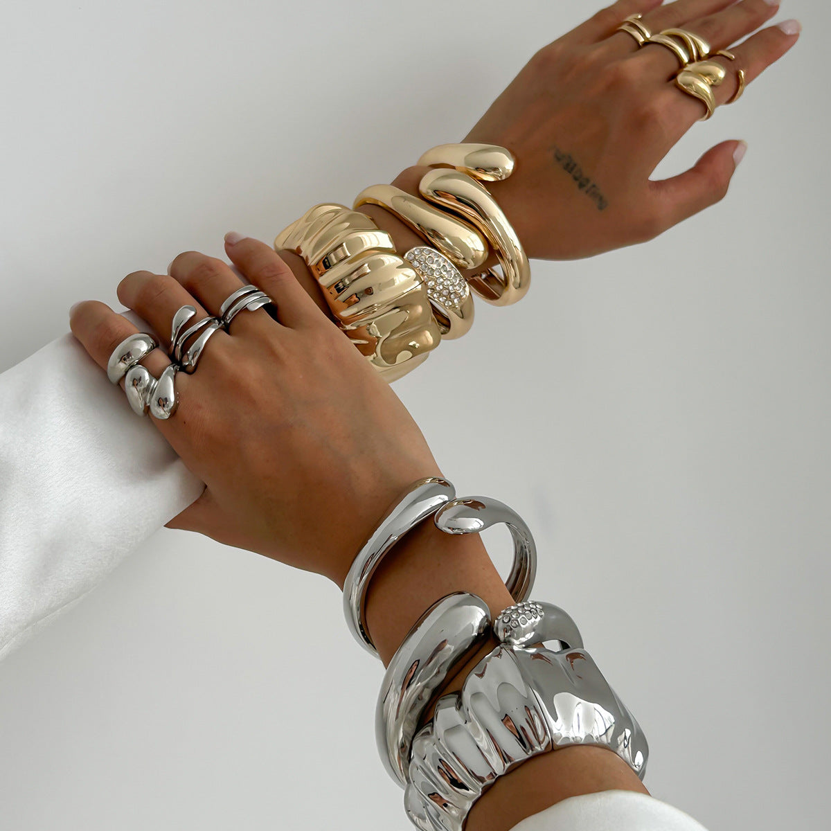 Exaggerated Irregular Glossy Bangle Bracelet Set