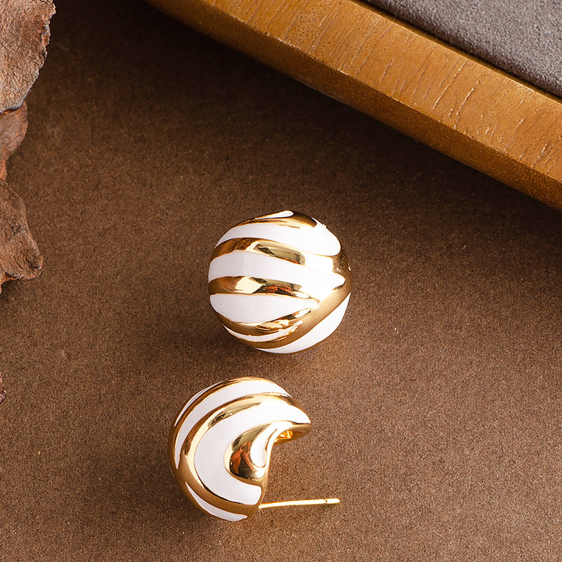 Geometric Zebra Print C-Shaped Earrings With Silver Pins