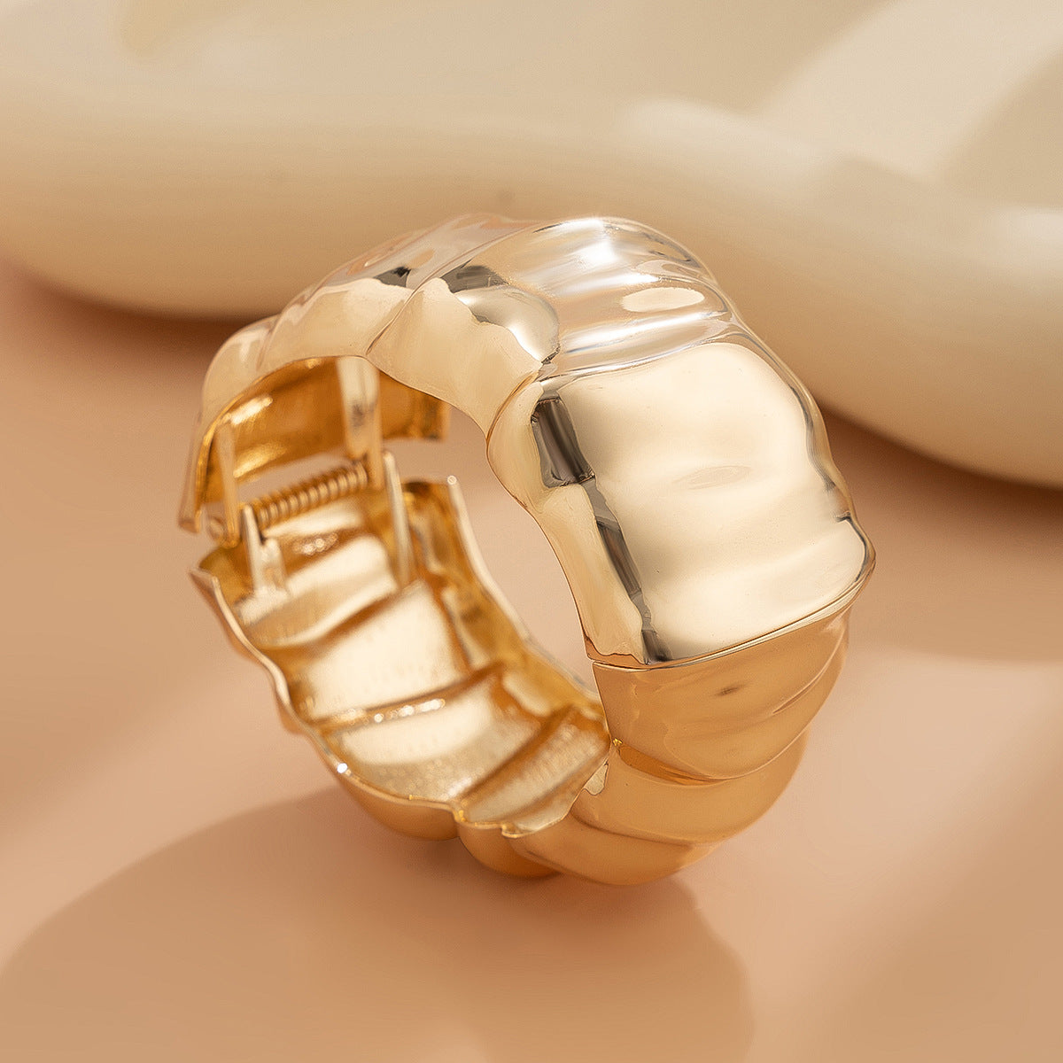 Irregular Wrinkle Alloy Bracelet with Pearl Drops - Trendy Ins Style