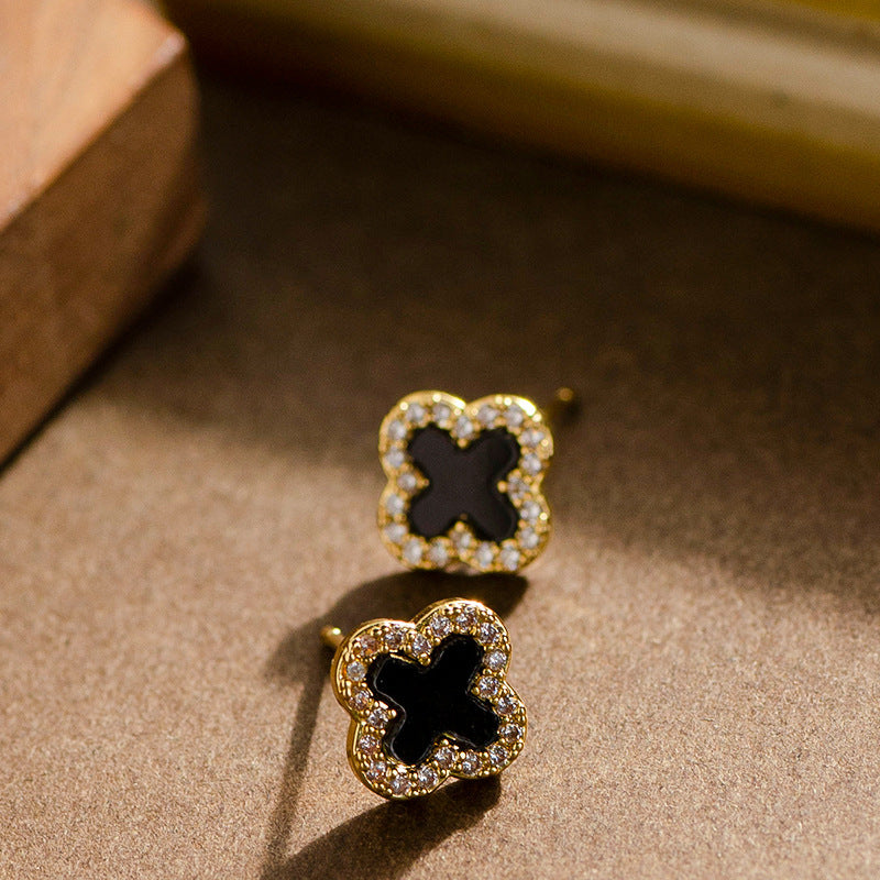 Charming Clover Stud Earrings Elegant Floral Design Silver Needle Earrings