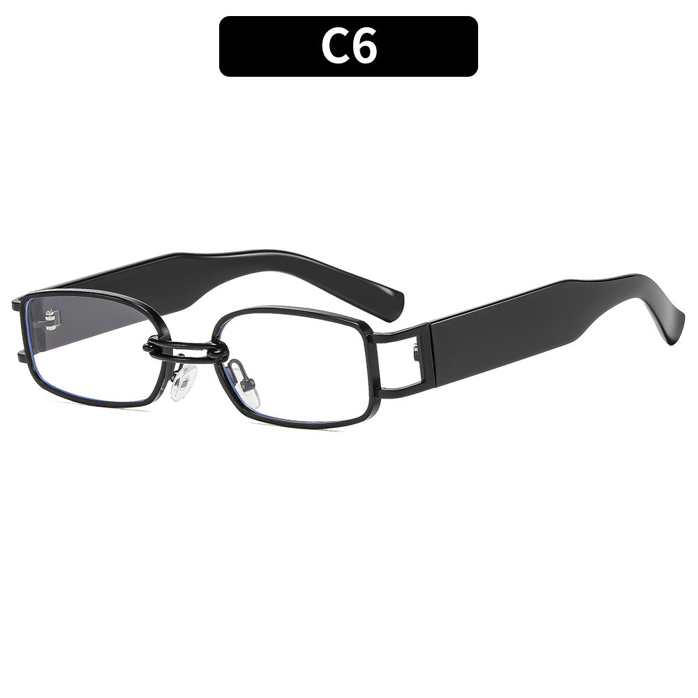 Trendy Oval Frame Sunglasses with Metal Accents