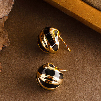 Geometric Zebra Print C-Shaped Earrings With Silver Pins