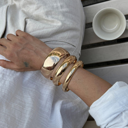 Exaggerated Metal Seamless Round Bangle Bracelet for Women