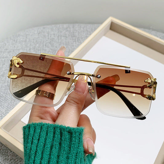 Trendy Square Sunglasses for Men and Women with Metal Frame