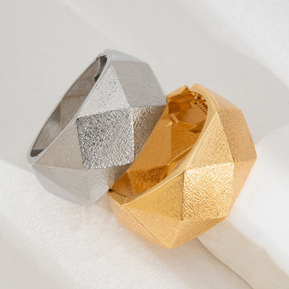 Geometric Alloy Wave Pattern Bracelet Set