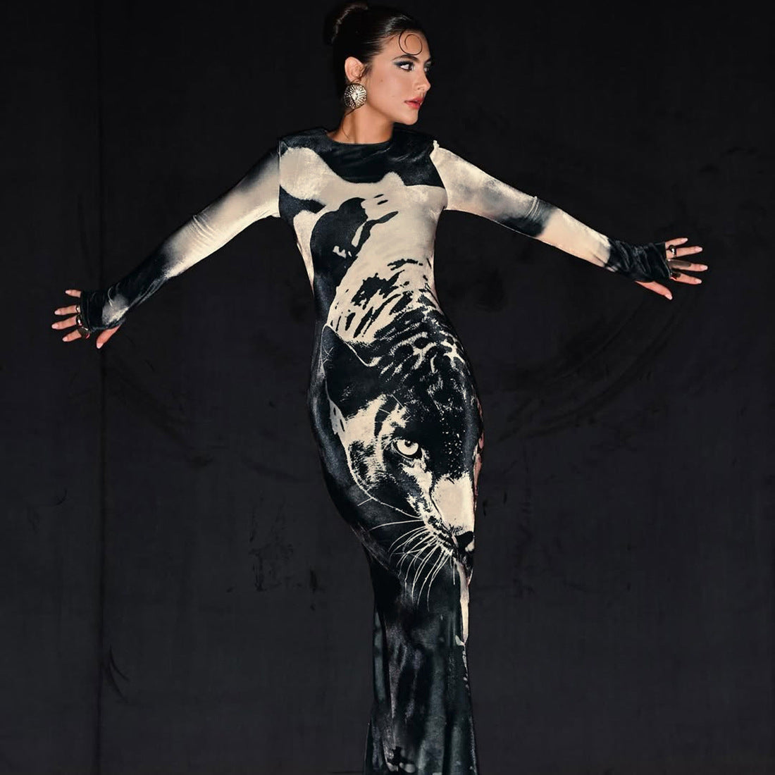 Elegant High-Waisted Bodycon Dress With Animal Print