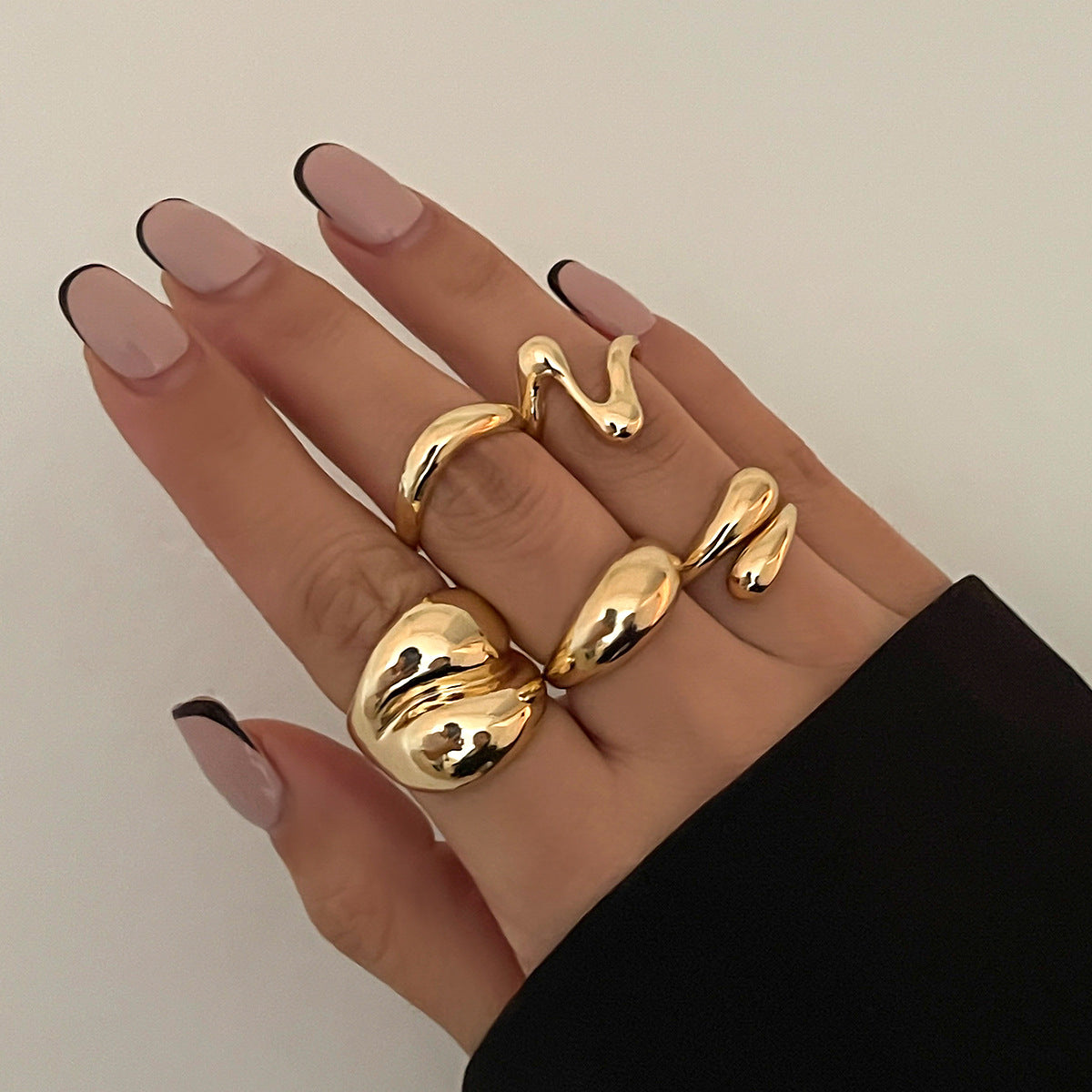 Geometric Open-Cable Ring With Baroque Pearl
