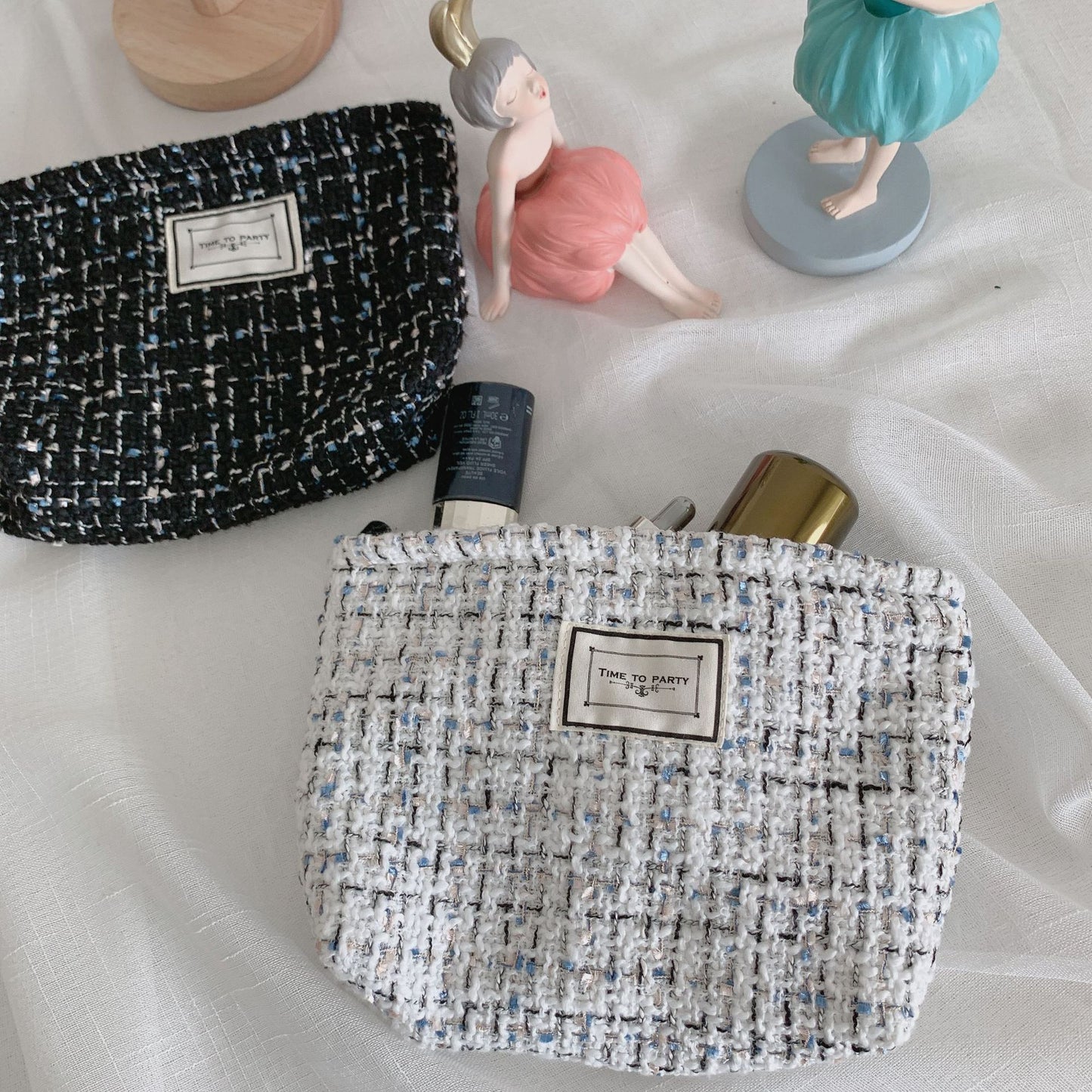 Cosbai - Plaid Pattern Woven Makeup Bag