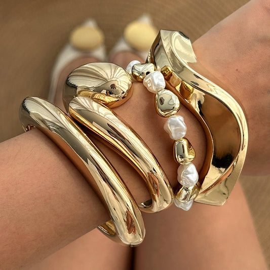 Trendy Metal Droplet Bracelet With Irregular Faux Pearl Accents