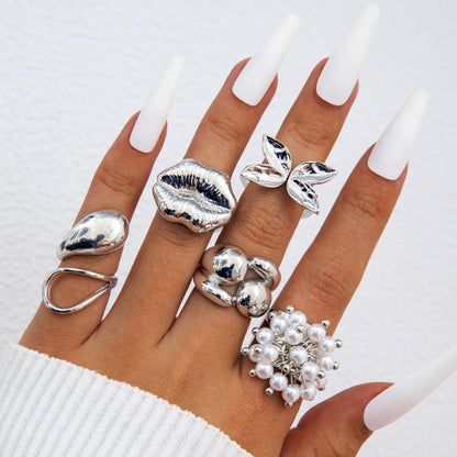 Geometric Statement Lip Alloy Pearl Ring Set