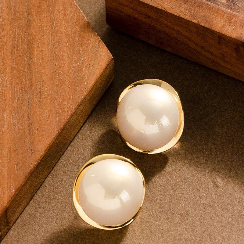 Elegant S925 Silver Stud Earrings With Half-Circle Pearl Design