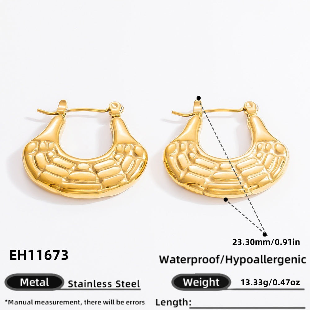 Fashionable Titanium Steel Heart Shaped Earrings with 18K Gold Plating