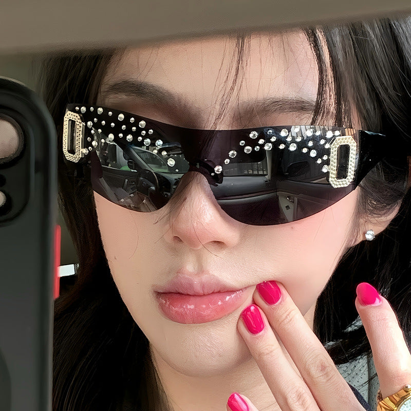 Trendy Stylish Oversized Round Frame Sunglasses for Women
