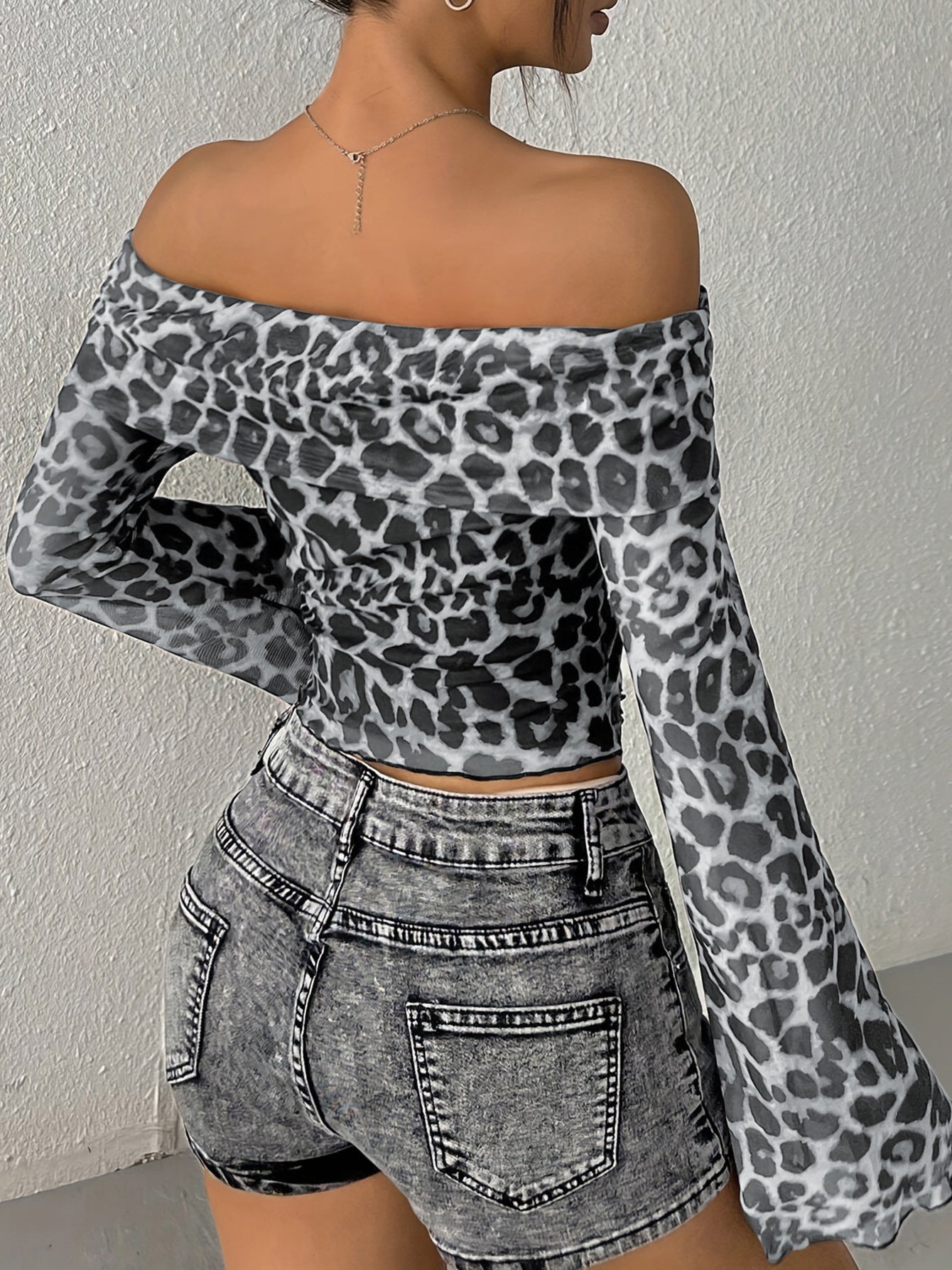 Sexy Off-Shoulder Leopard Print Crop Top for Women
