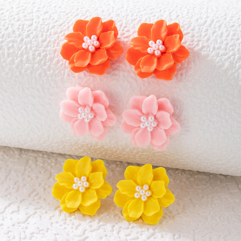 Chic Floral Pearl Earrings Stylish Alloy Flower Studs