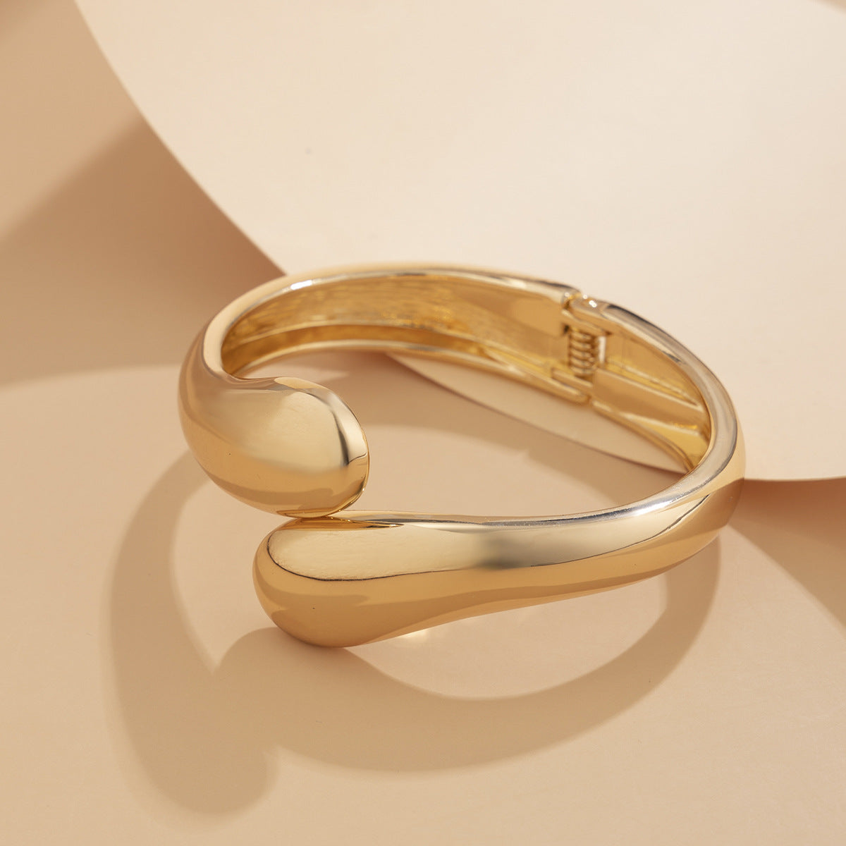 Exaggerated Irregular Glossy Bangle Bracelet Set