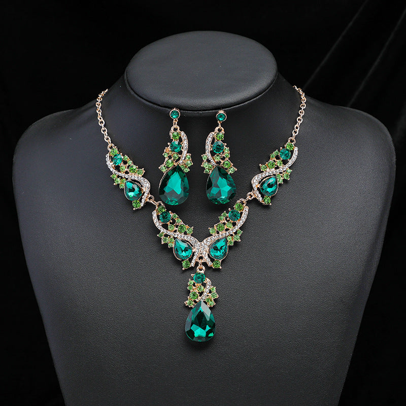 Exaggerated Vintage Necklace and Earring Set