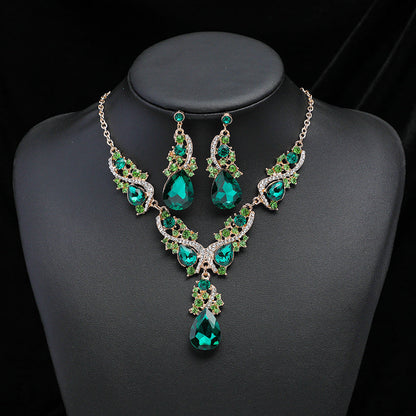 Exaggerated Vintage Necklace and Earring Set