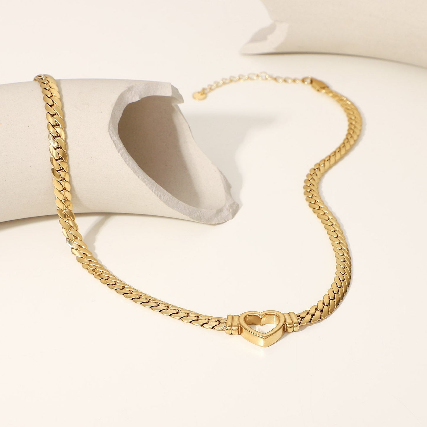 Hellow Out Heart Shade Pendant Necklace
