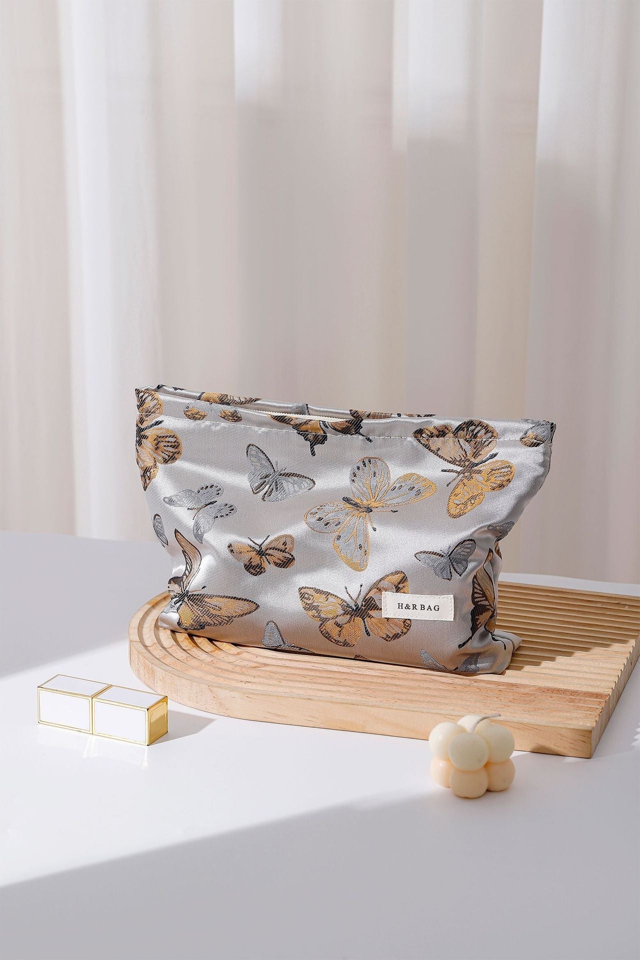 Vintage Butterfly Print Portable Makeup Bag