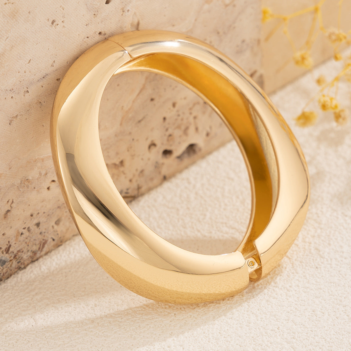 Fashionable Irregular Alloy Spring Bracelet Set