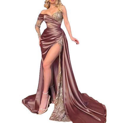 Chic Lace Maxi Dress With Train For Evening Parties