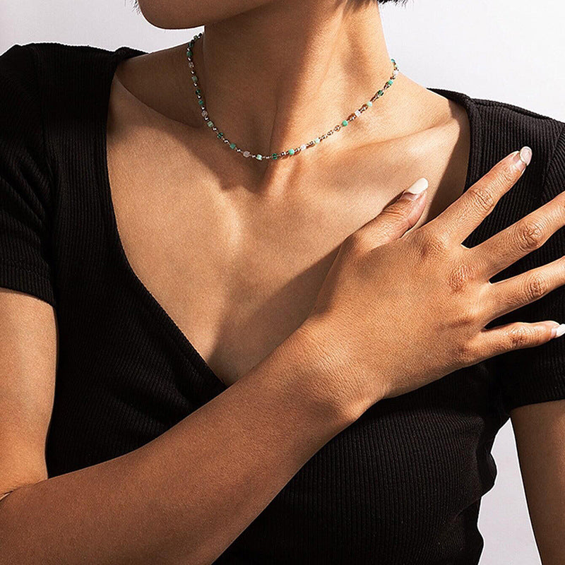 Trendy Minimalist Beaded Necklace With Resin Pendant