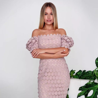 Trendy Lace Midi Dress With V-Neckline And Short Sleeves