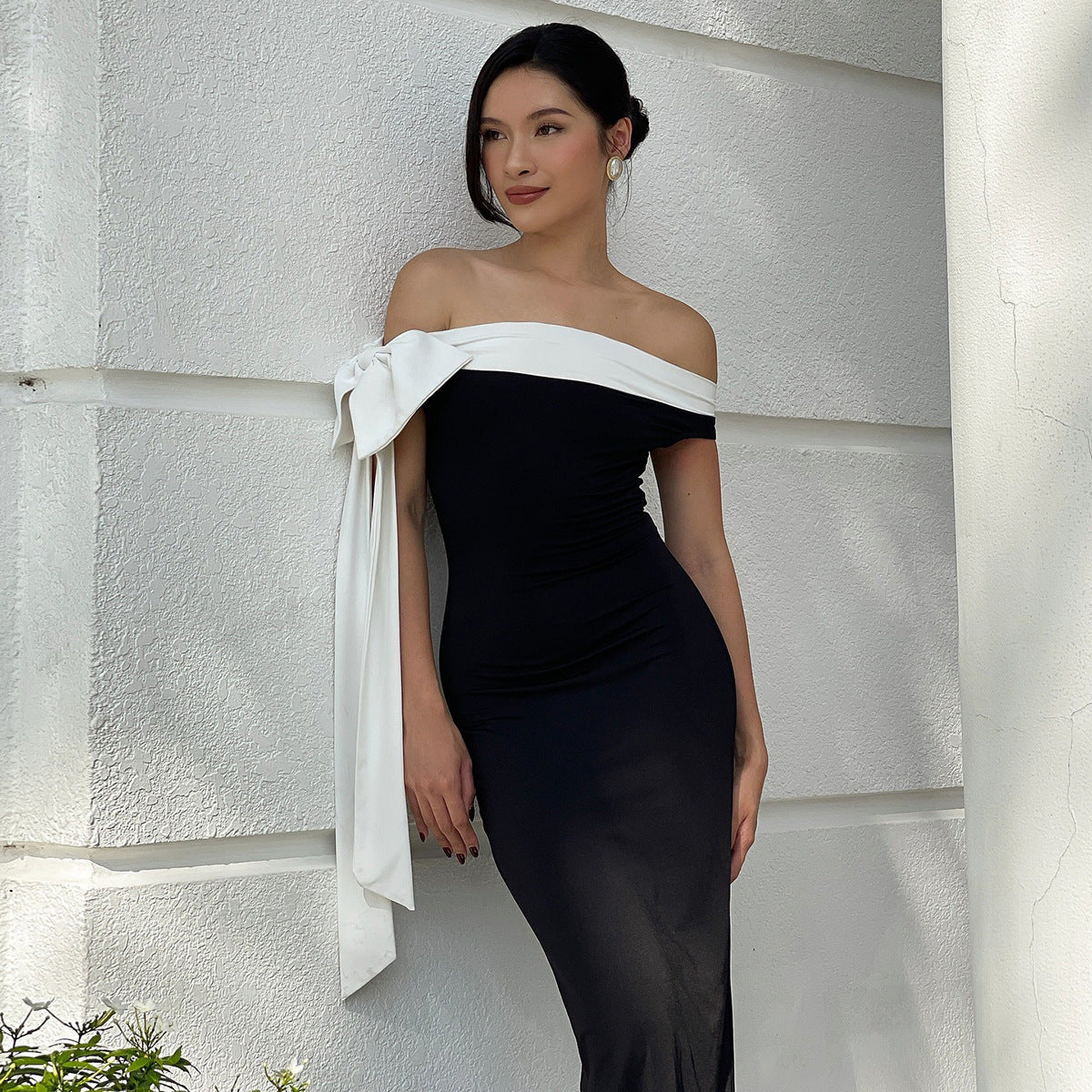 Off-Shoulder Solid Color Dress With Ribbons Elegant Fit