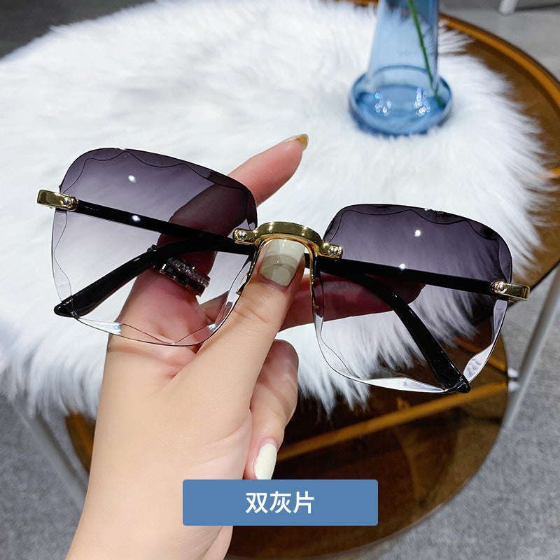 Trendy Fashionable Frameless Sunglasses Pink UV400 Protection