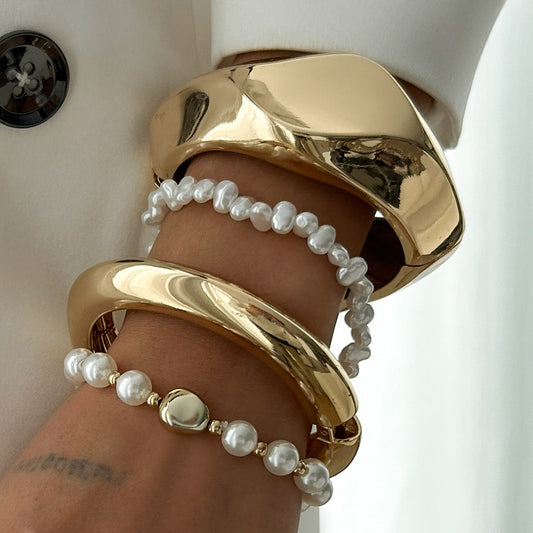 Fashionable Oval Arc Shaped Bracelet Set Premium Zinc Alloy