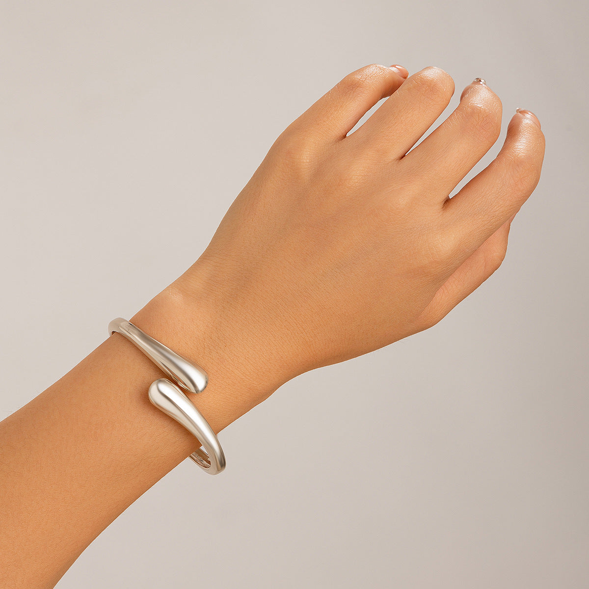 Trendy Geometric Metal Water Drop Bracelet