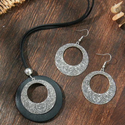 Trendy Geometric Earrings With Classic Black Wood Pendant