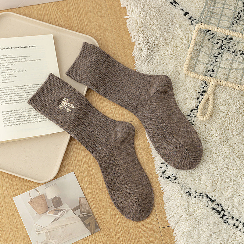 Simple Thicken Warm Bow Embroidery Crew Socks
