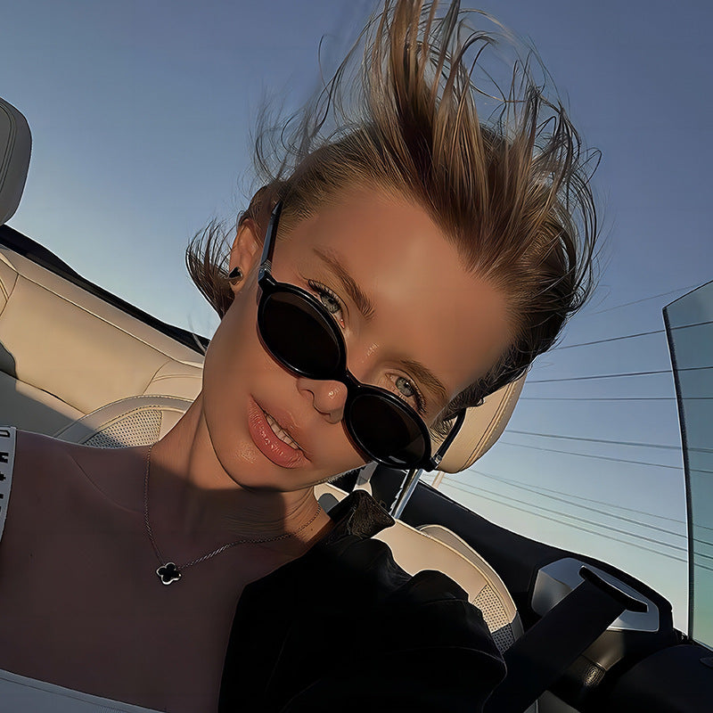 Retro Oval Sunglasses for Styling and Sun Protection