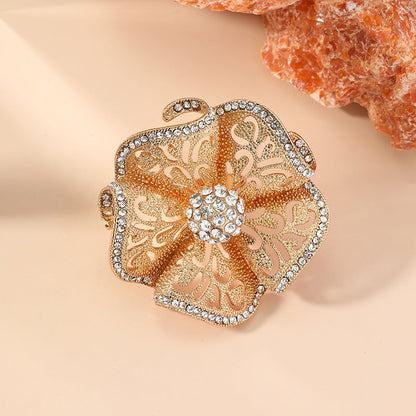 Fashion New Exaggerated Opening Three-Dimensional Noble Temperament Retro Hollow Diamond Flower Big Ring