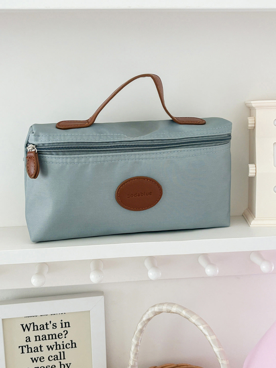 Trendy Nylon Makeup Bag Portable Cosmetic Organizer