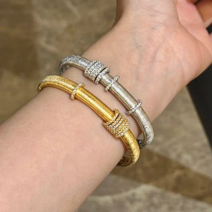 Elegant Carved Floral Rhinestone Bangle Bracelet