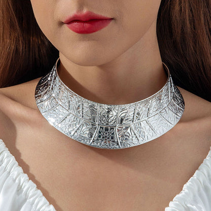 Trendy Geometric Metal Choker Necklace